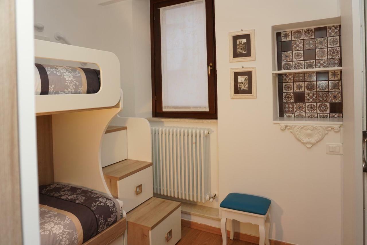 Villa Casa Vacanze Torre Dei Gualtieri San Benedetto del Tronto Exterior foto